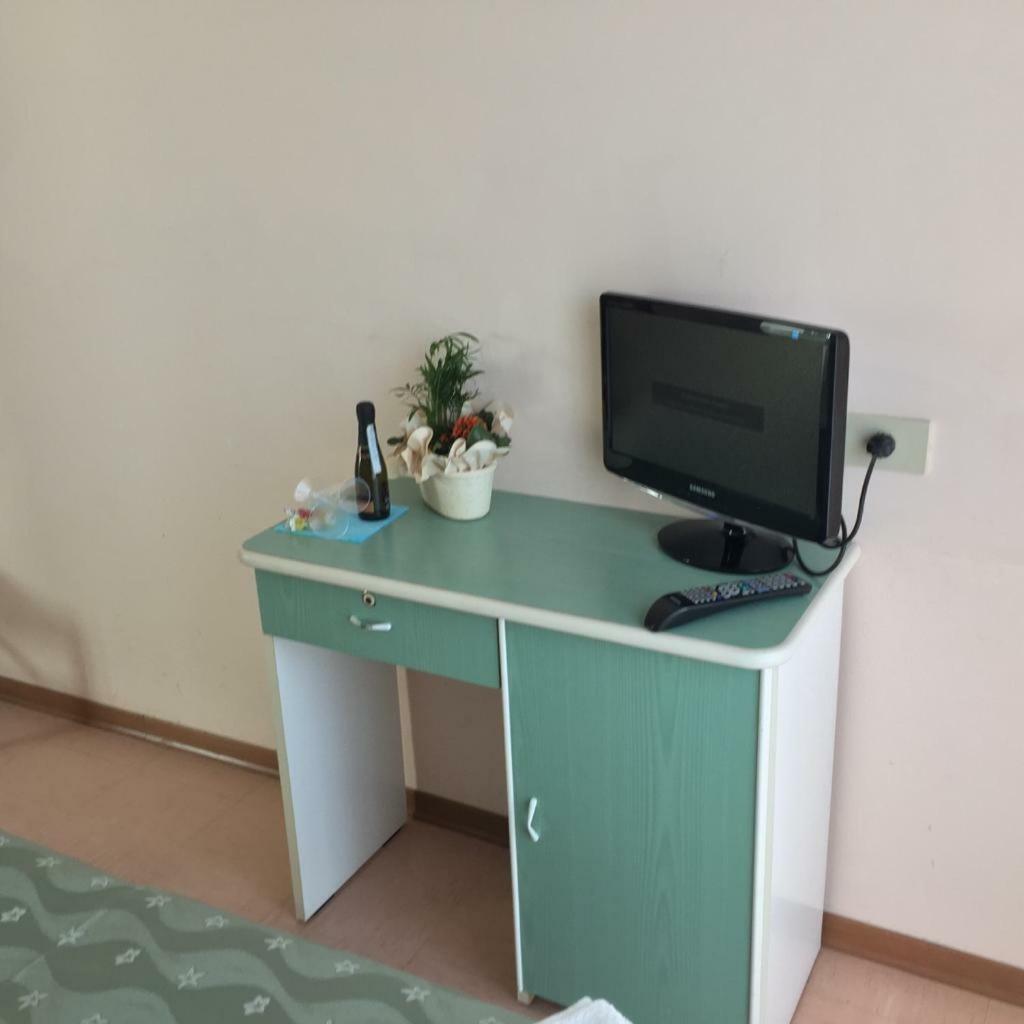 Hotel Ville De Paris Riccione Dış mekan fotoğraf