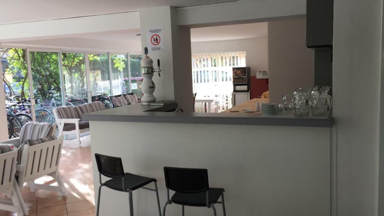 Hotel Ville De Paris Riccione Dış mekan fotoğraf