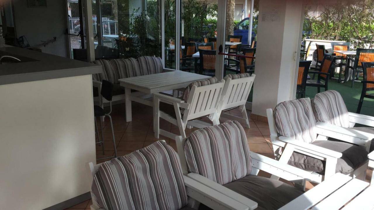 Hotel Ville De Paris Riccione Dış mekan fotoğraf