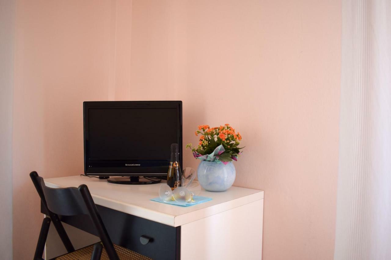 Hotel Ville De Paris Riccione Dış mekan fotoğraf