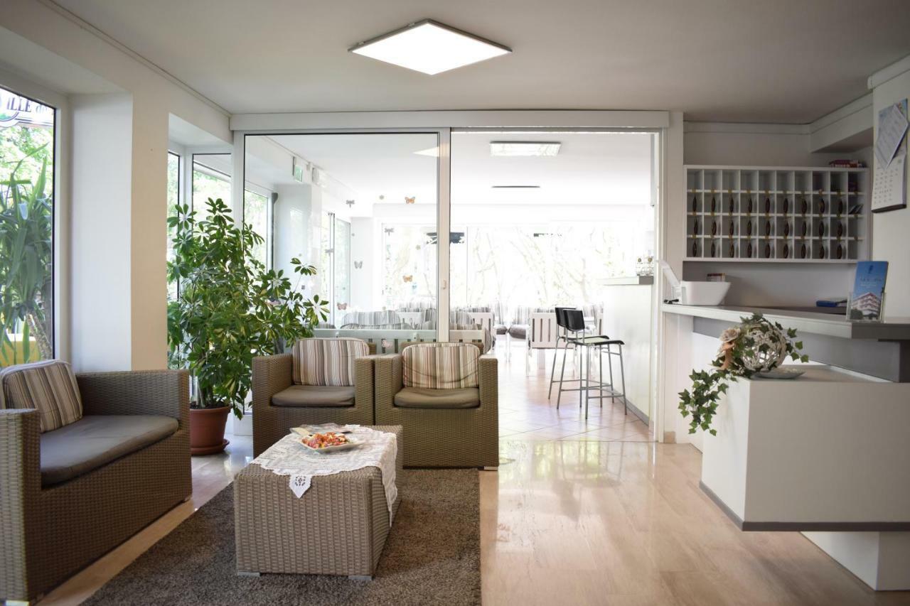Hotel Ville De Paris Riccione Dış mekan fotoğraf
